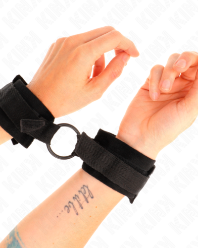 Kink - Beginner Fur Hand Cuffs 25 cm With O-Ring 4 cm Black Adjustable 15-25 cm